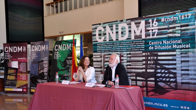 Montserrat Iglesias, Directora General del INAEM junto a Antonio Moral, Director del CNDM