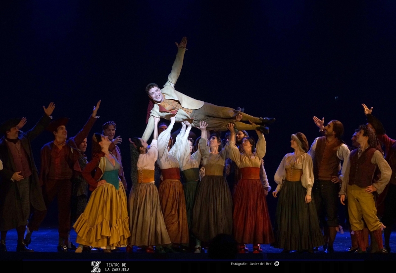 El barítono Borja Quiza en el papel del barberillo Lamparilla (FOTOGRAFÍA: Javier del Real)