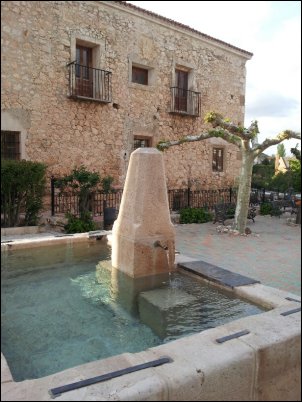 La fuente de la Plaza de Virginia del Pozo