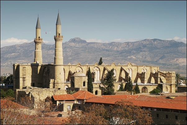 La iglesia Agia Sofia, ahora Mezquita Selimiye, en Nicosia