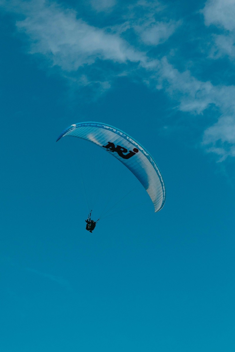 Para a quienes las fascinantes vistas desde el aire, les supo a poco, pueden volver a sentir la libertad a través del parapente