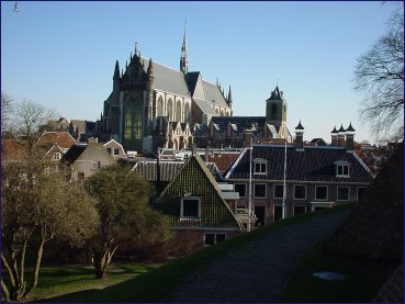 Leiden, entre la universidad y el comercio