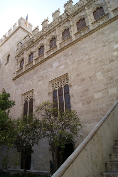 El precioso edificio de la Lonja de la Seda. Valencia