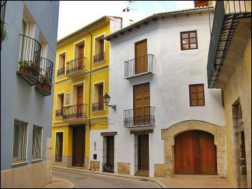 Alzira, belleza valenciana, «claudo regnum et adaperio»