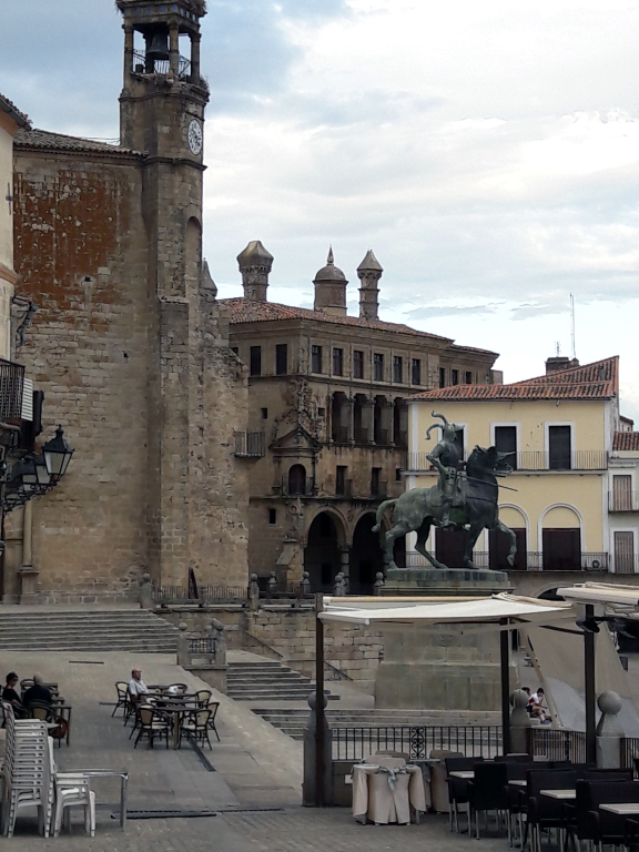 Plaza Mayor - Estatua Pizarro - Trujillo