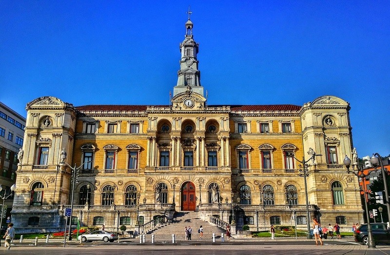 Preciosa fachada del Ayuntamiento de Bilbao