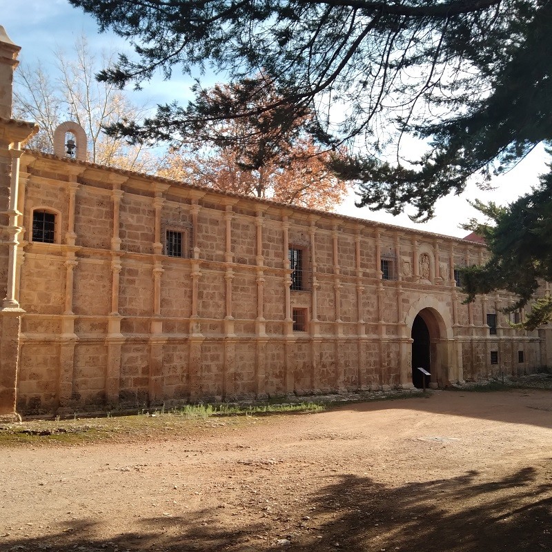 Fachada el antiguo palacio abacial