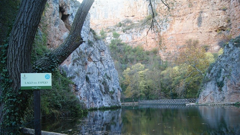 Monasterio de Piedra: la belleza que nace del agua