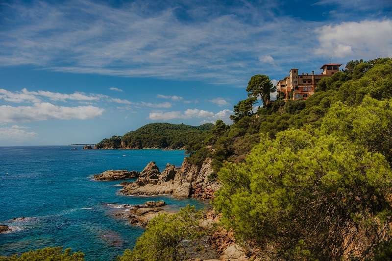 La capital de la Costa Brava ofrece opciones para todos los gustos
