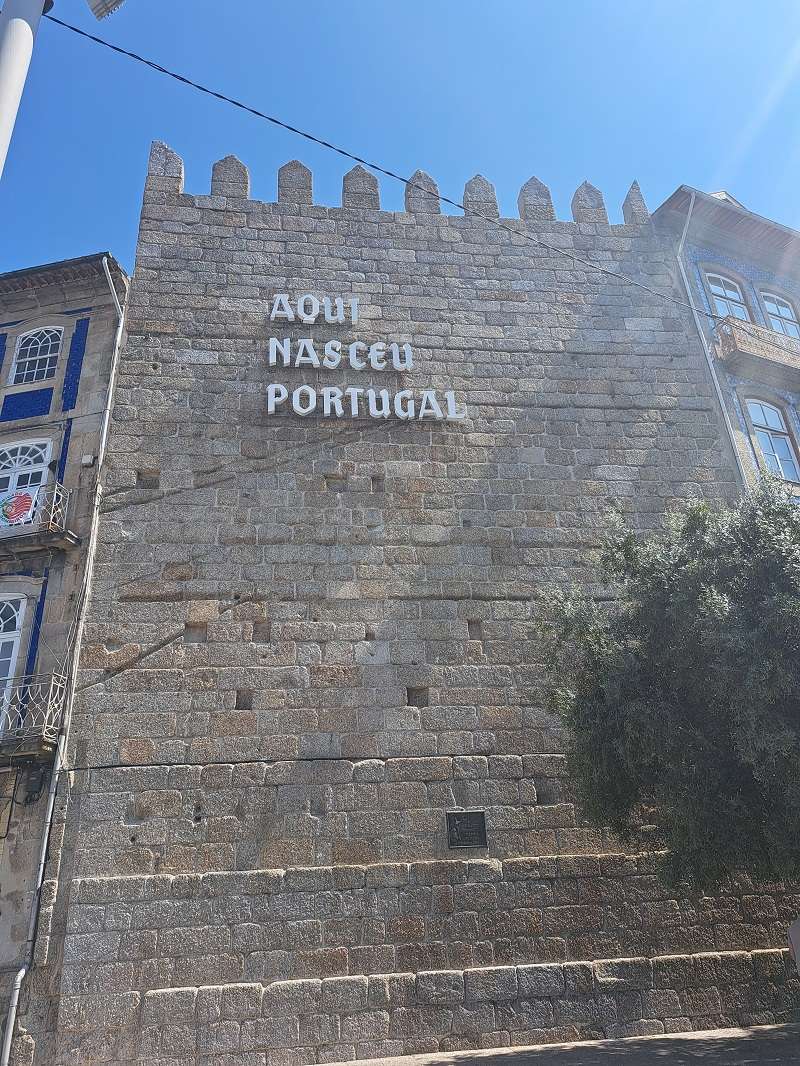 "Aqui nasceu Portugal"