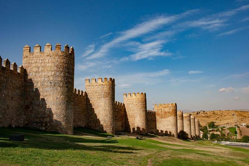 Ávila impulsará un bono turístico para dinamizar las visitas entre semana