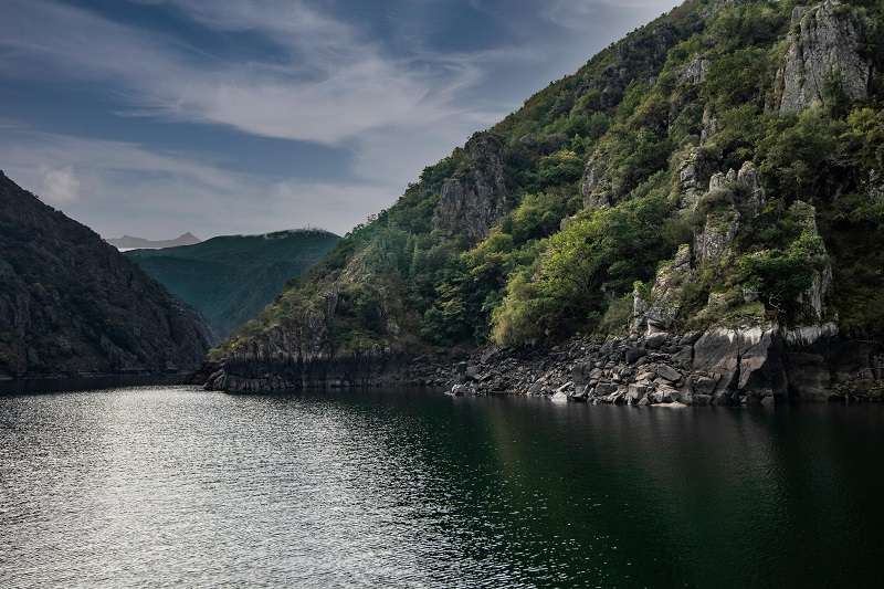 Cañones del río Sil, una garganta natural situada entre las provincias de Lugo y Ourense