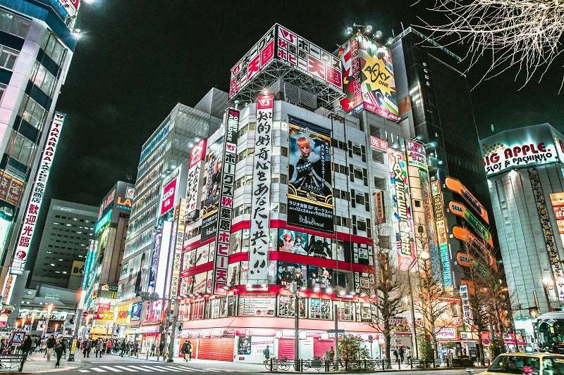 Distrito de Akihabara en Tokio, Japón, conocido como el centro global de la cultura otaku