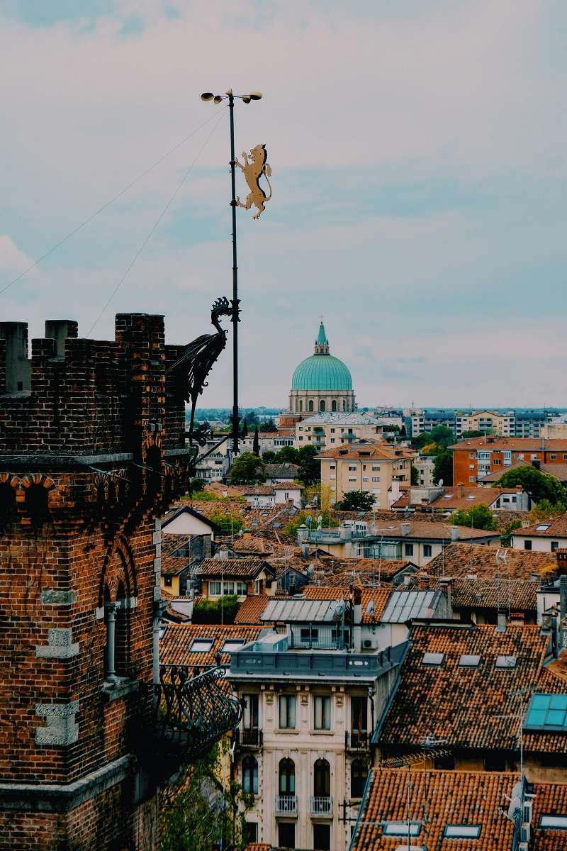 Panorámica de Údine, Italia, desde el Castillo de Údine