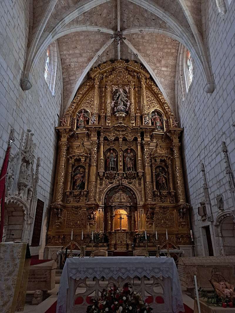 Retablo mayor de la Colegiata de San Cosme y San Damián en Covarrubias