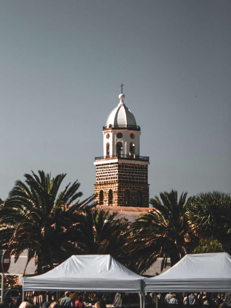 Iglesia de Nuestra Señora de Guadalupe, un edificio emblemático en la Villa de Teguise, Lanzarote