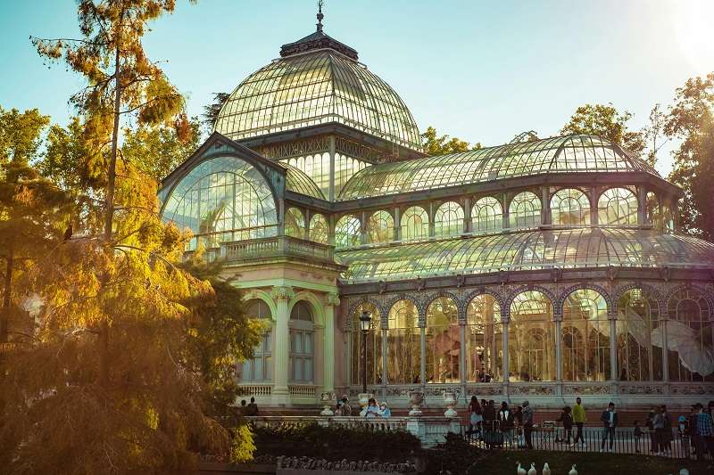 El Palacio de Cristal en el Parque del Buen Retiro de Madrid