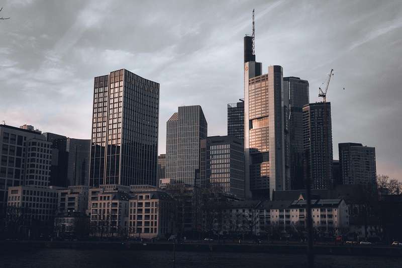 Horizonte (skyline) de la ciudad de Fráncfort del Meno