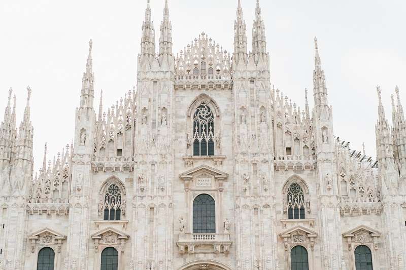 La Catedral de Milán (Duomo di Milano), una de las iglesias góticas más grandes y majestuosas del mundo