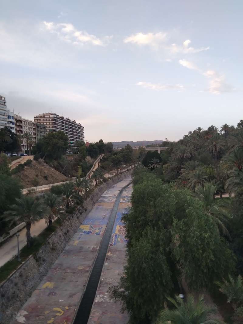 El río Vinalopó a su paso por la ciudad de Elche